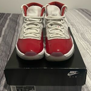 Jordan 11 Retro Cherry/Varsity Red Size 11 (Used)